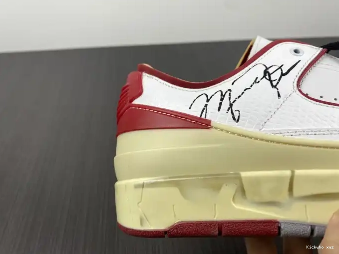 Retro Low SP Jordan White 2 Red Off-White DJ4375-106 0516